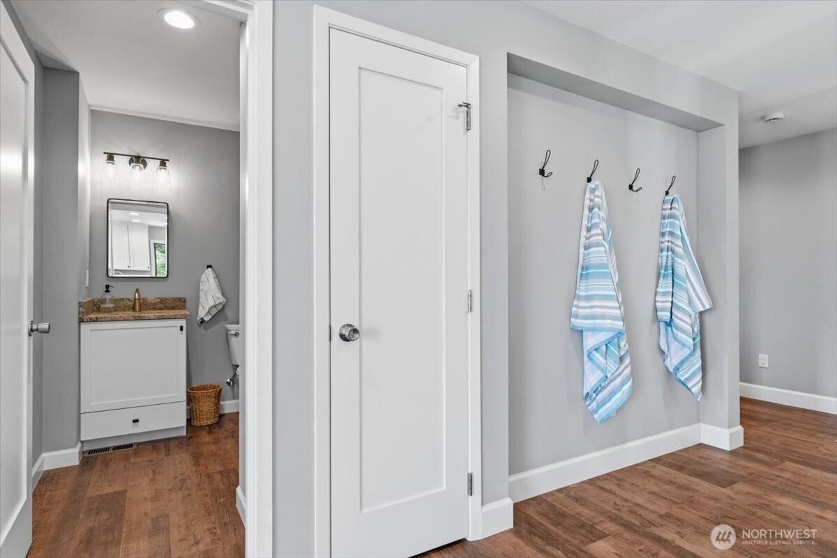 4124 Lakeview Place , Chelan, WA 98816