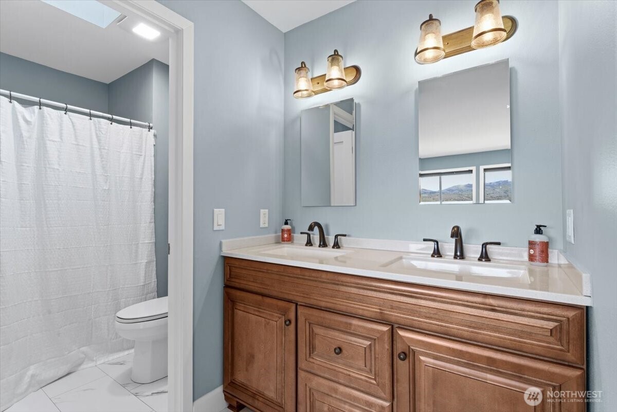 4124 Lakeview Place , Chelan, WA 98816