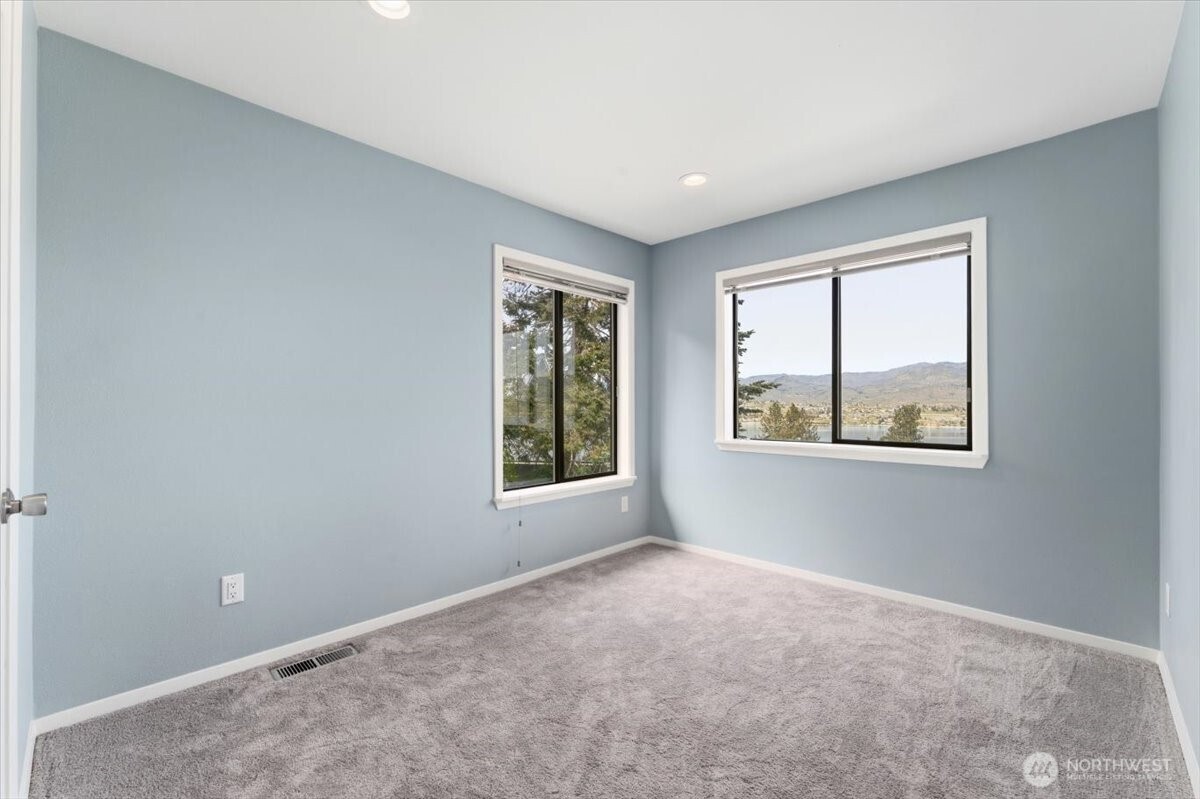 4124 Lakeview Place , Chelan, WA 98816