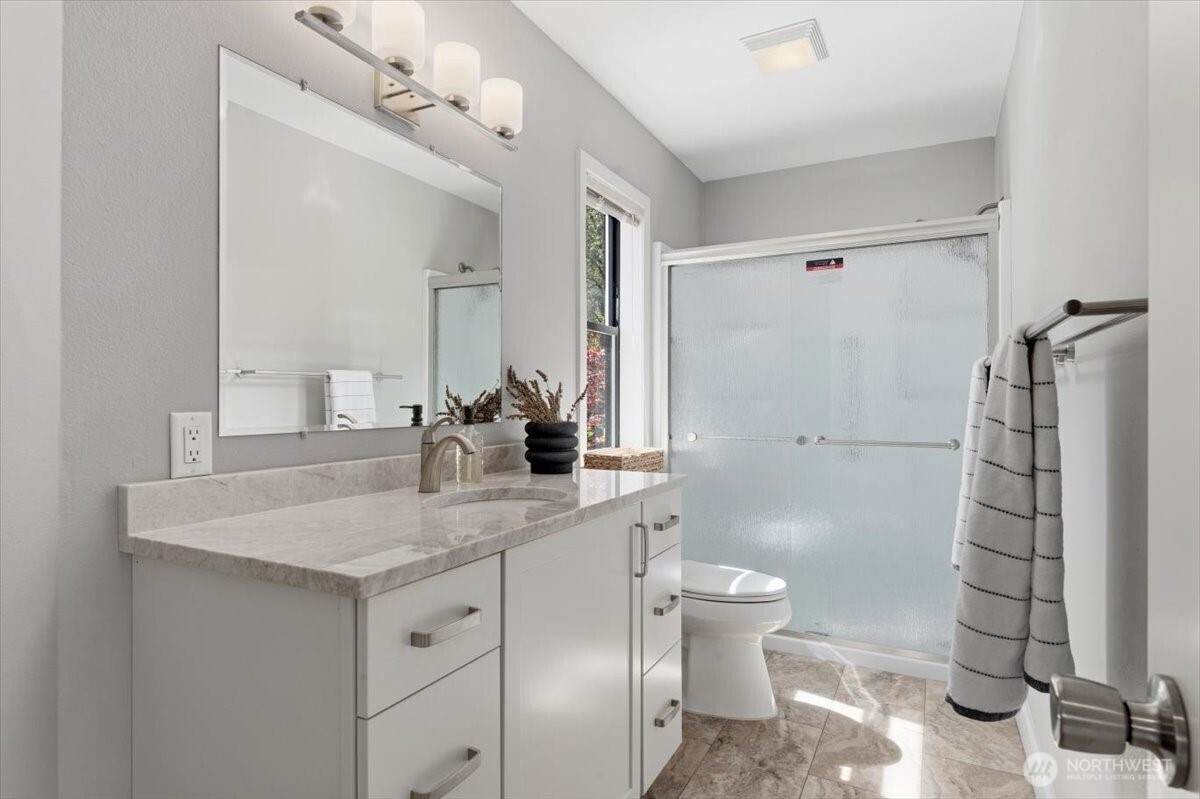 4124 Lakeview Place , Chelan, WA 98816