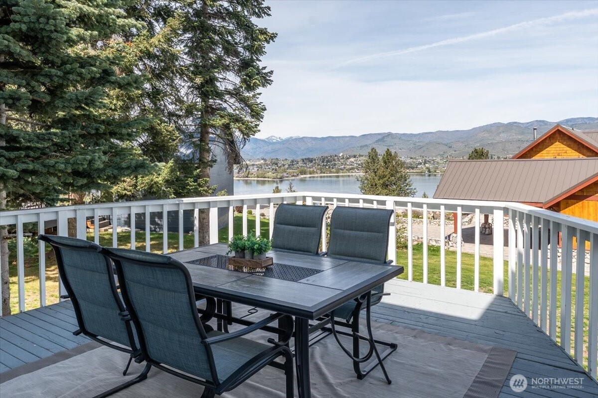 4124 Lakeview Place , Chelan, WA 98816