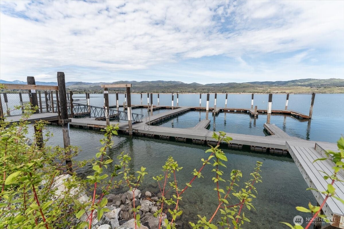 4124 Lakeview Place , Chelan, WA 98816