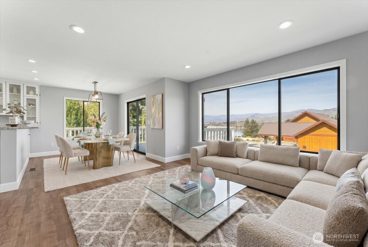 4124 Lakeview Place , Chelan, WA 98816