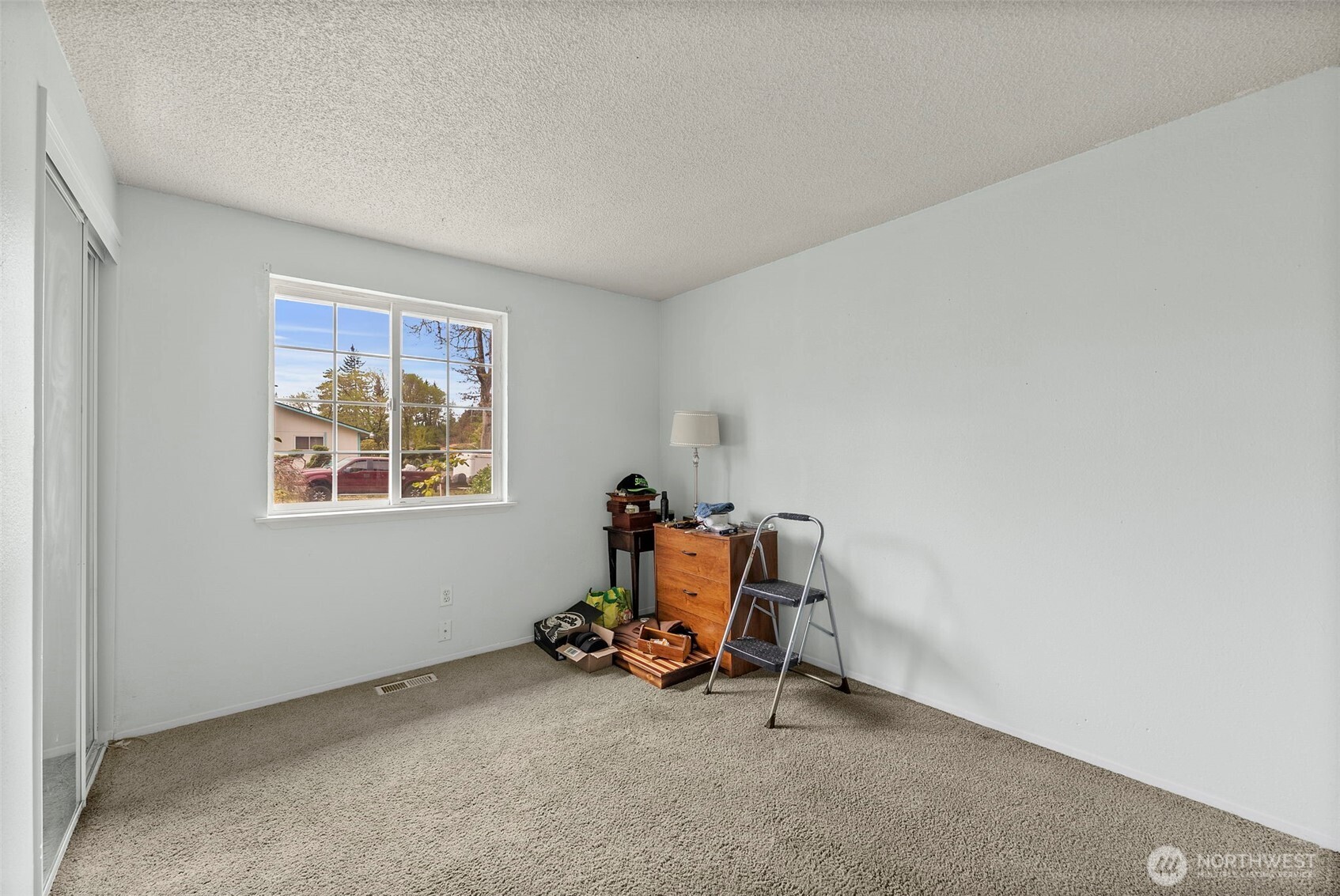 15213 12th Avenue E, Tacoma, WA 98445-5929