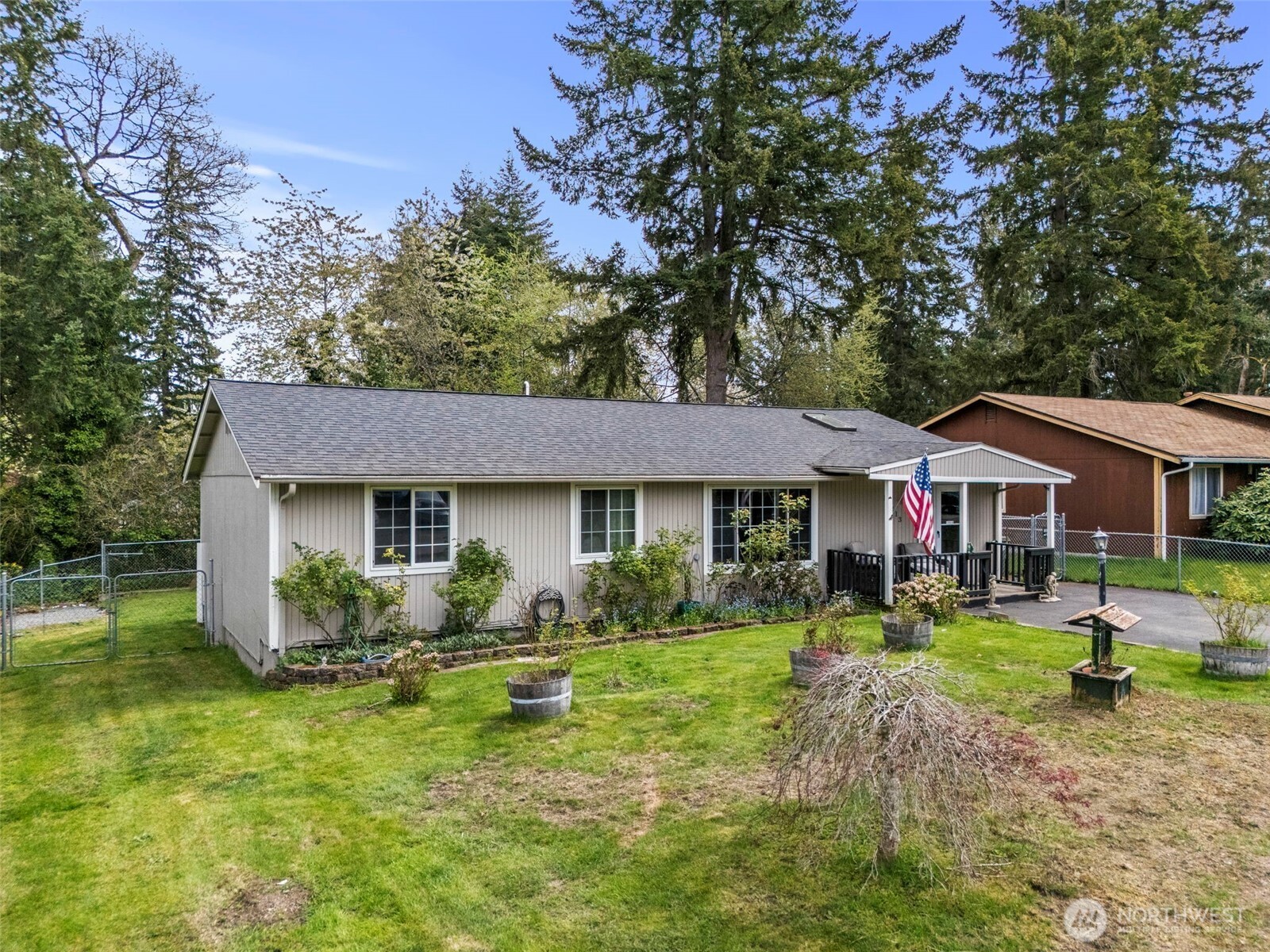 15213 12th Avenue E, Tacoma, WA 98445-5929