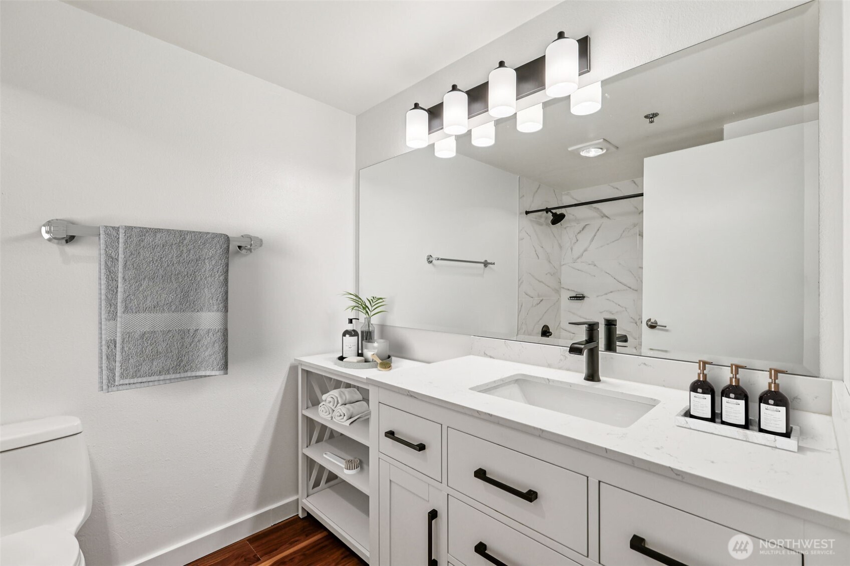 1425 Dexter Avenue N #611, Seattle, WA 98109