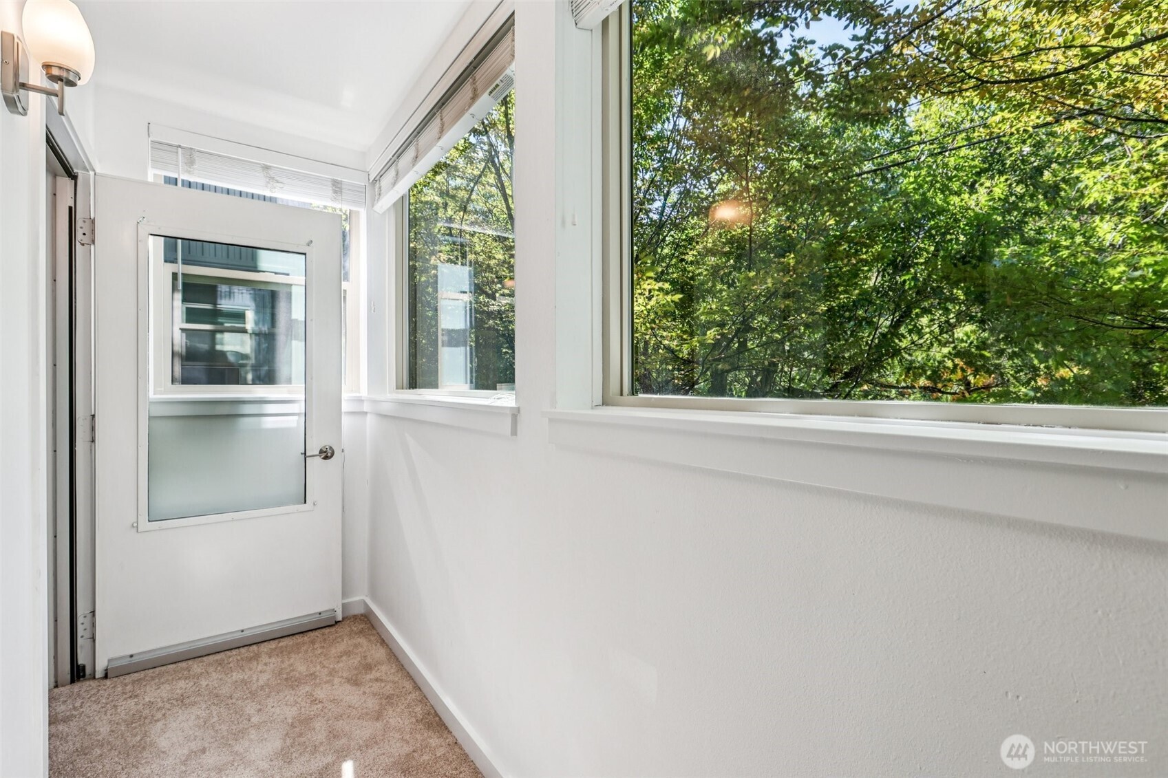 1425 Dexter Avenue N #611, Seattle, WA 98109