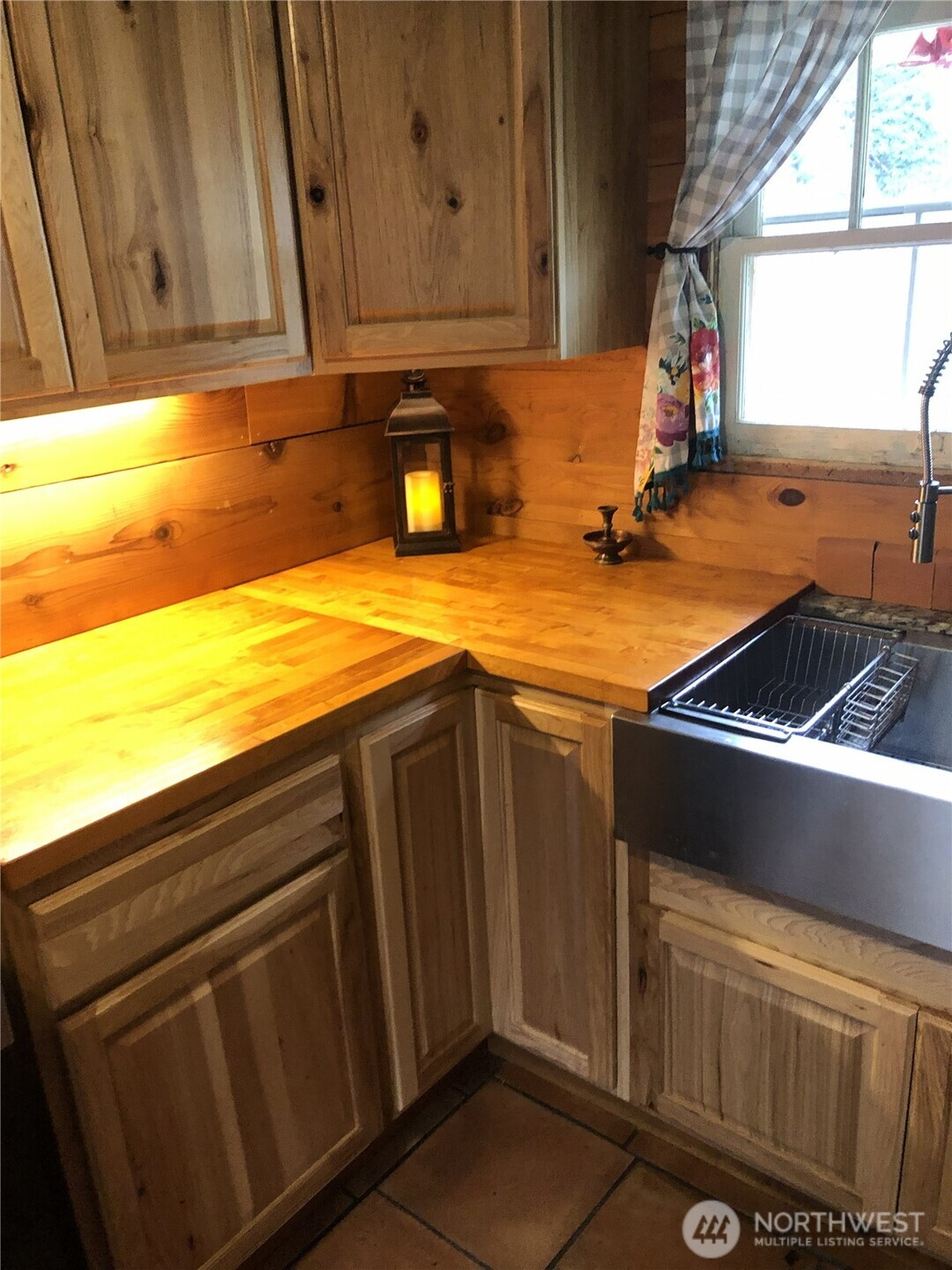 1723 Elizabeth Avenue , Bremerton, WA 98337