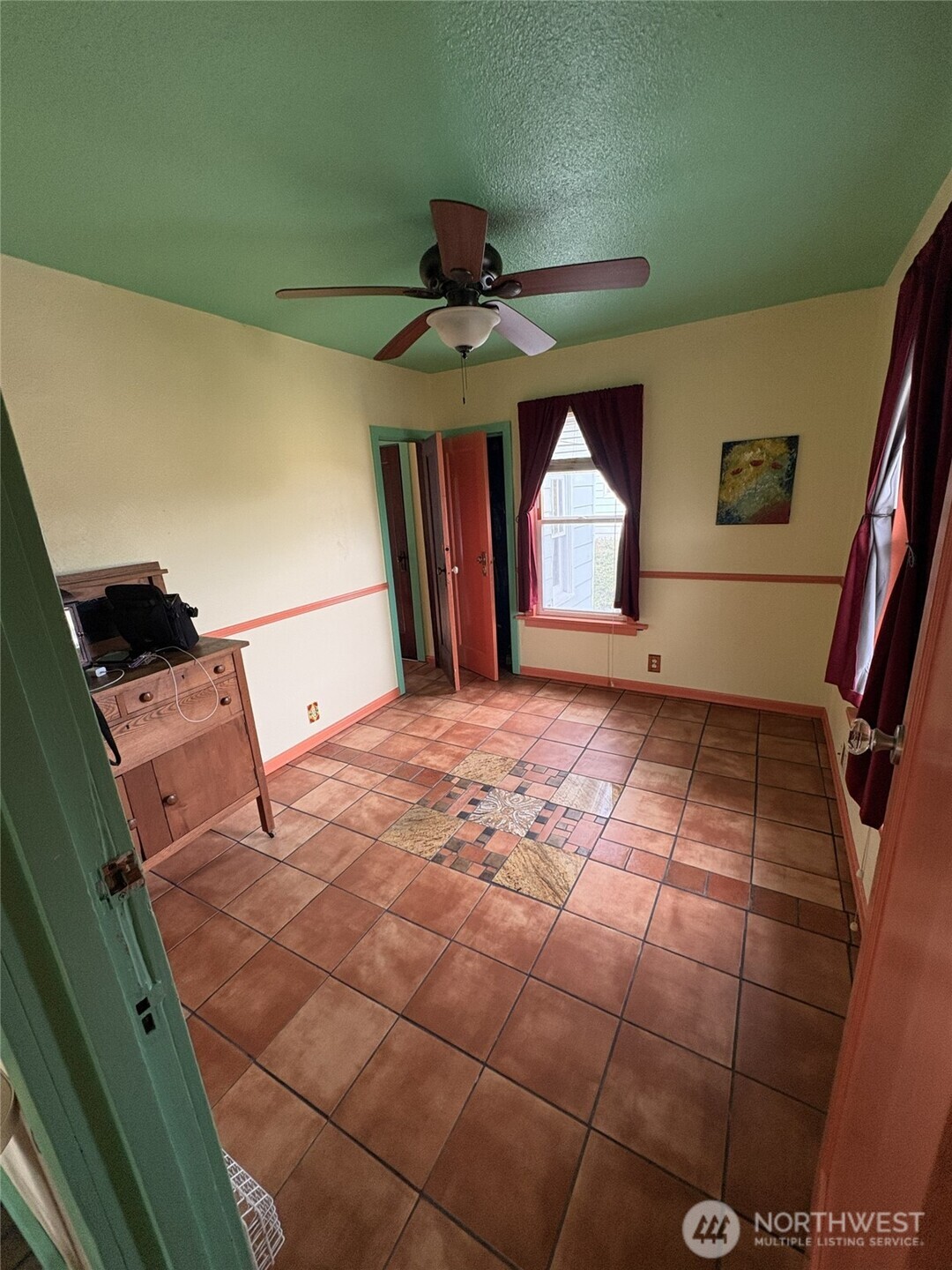 1723 Elizabeth Avenue , Bremerton, WA 98337