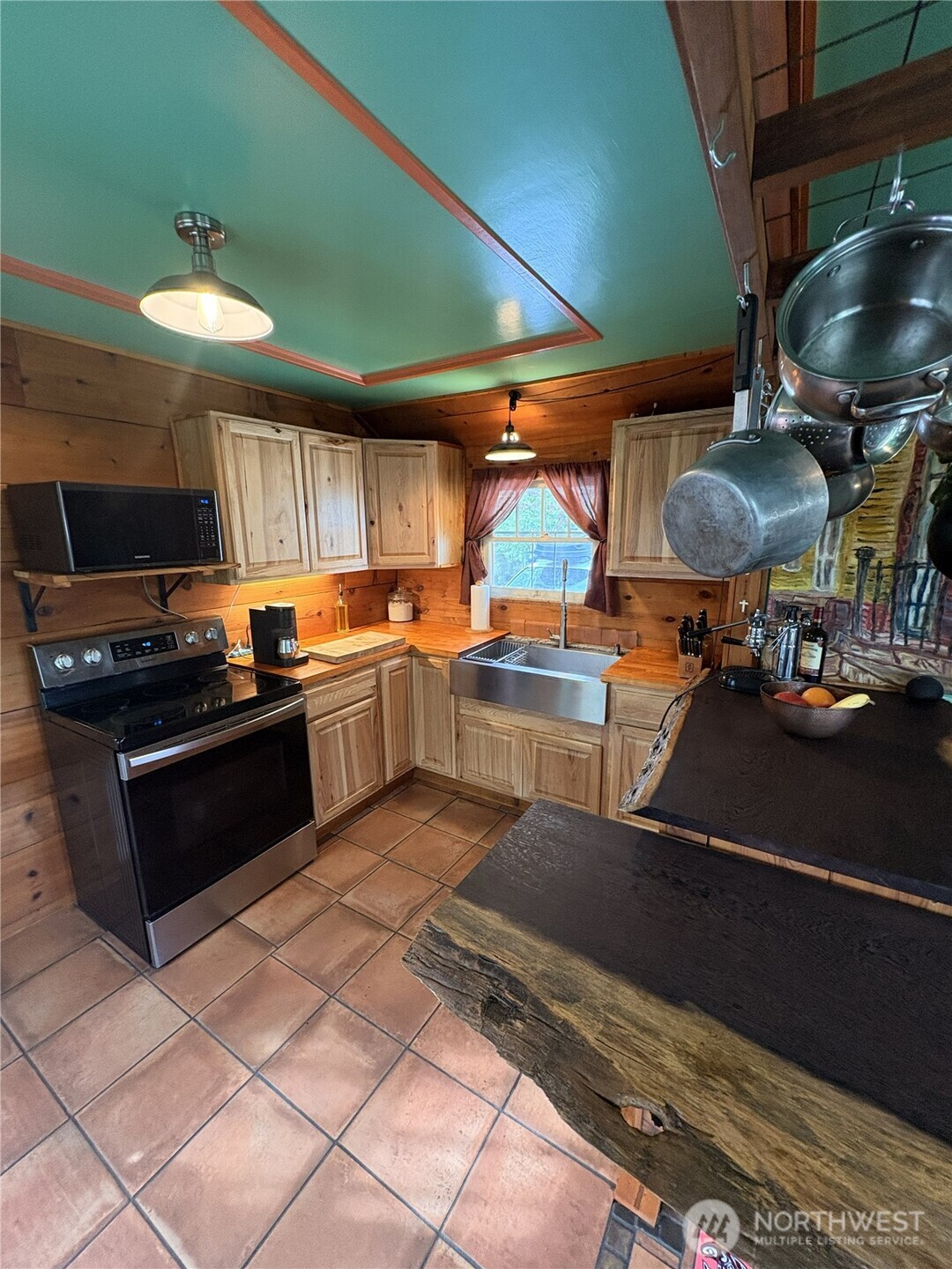 1723 Elizabeth Avenue , Bremerton, WA 98337