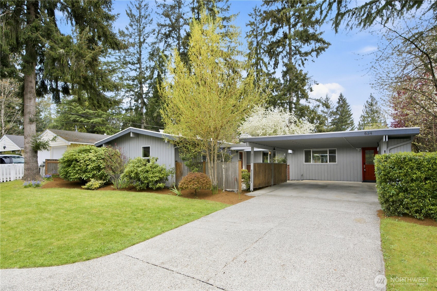 634 167th Avenue NE, Bellevue, WA 98008-4025