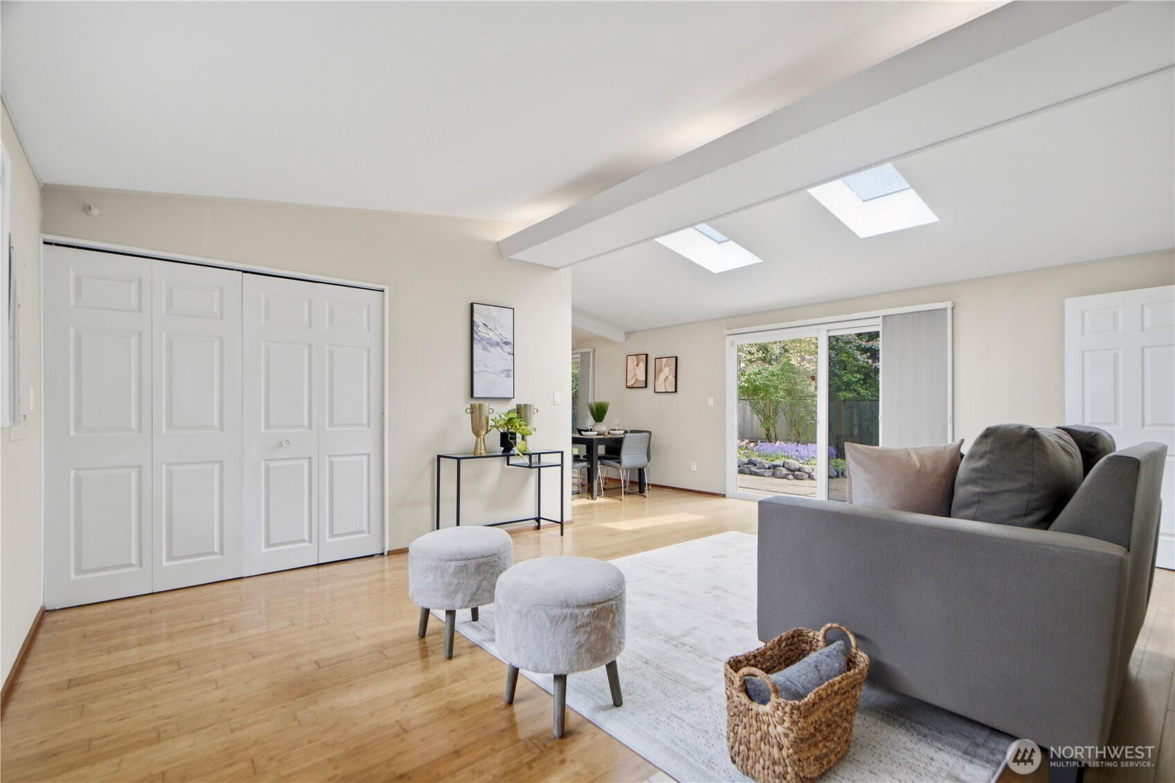 634 167th Avenue NE, Bellevue, WA 98008-4025