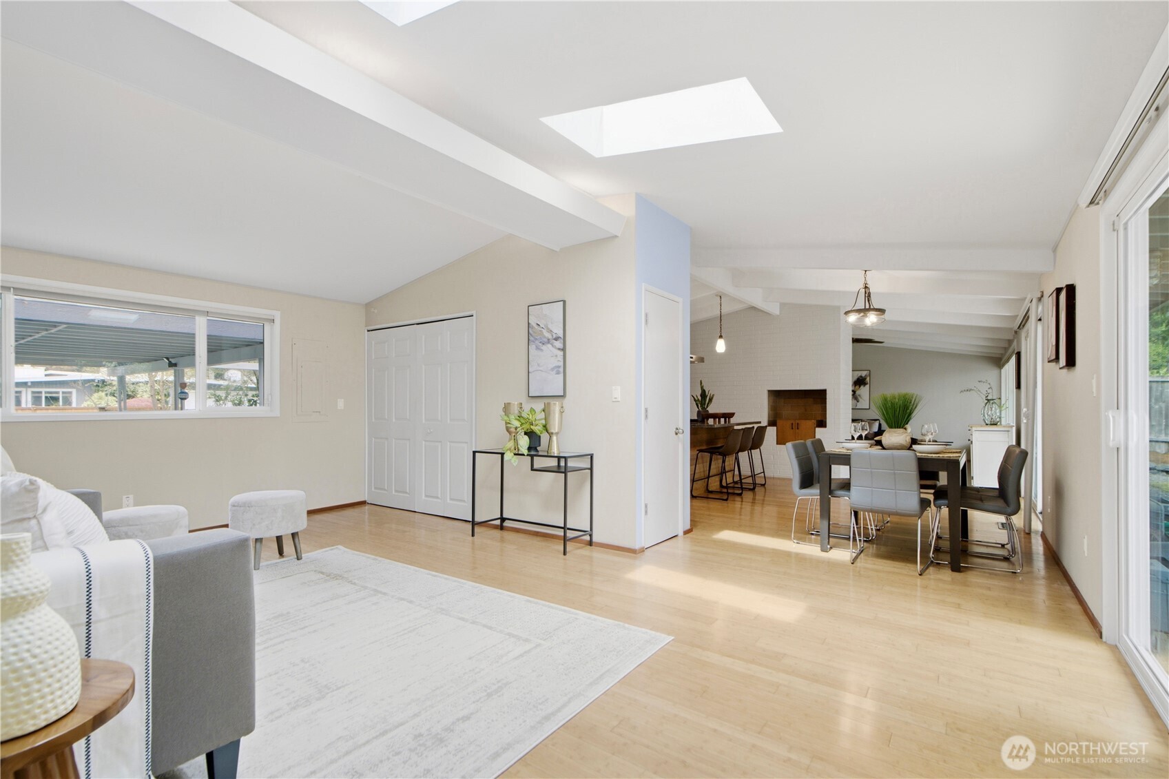 634 167th Avenue NE, Bellevue, WA 98008-4025