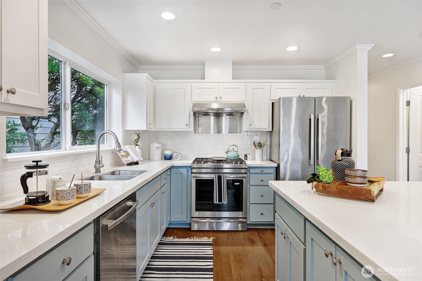 2841 14th Avenue W #202, Seattle, WA 98119