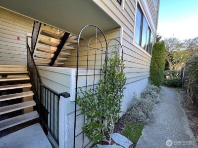 731 N 94th Street #8, Seattle, WA 98103 - Photo 3