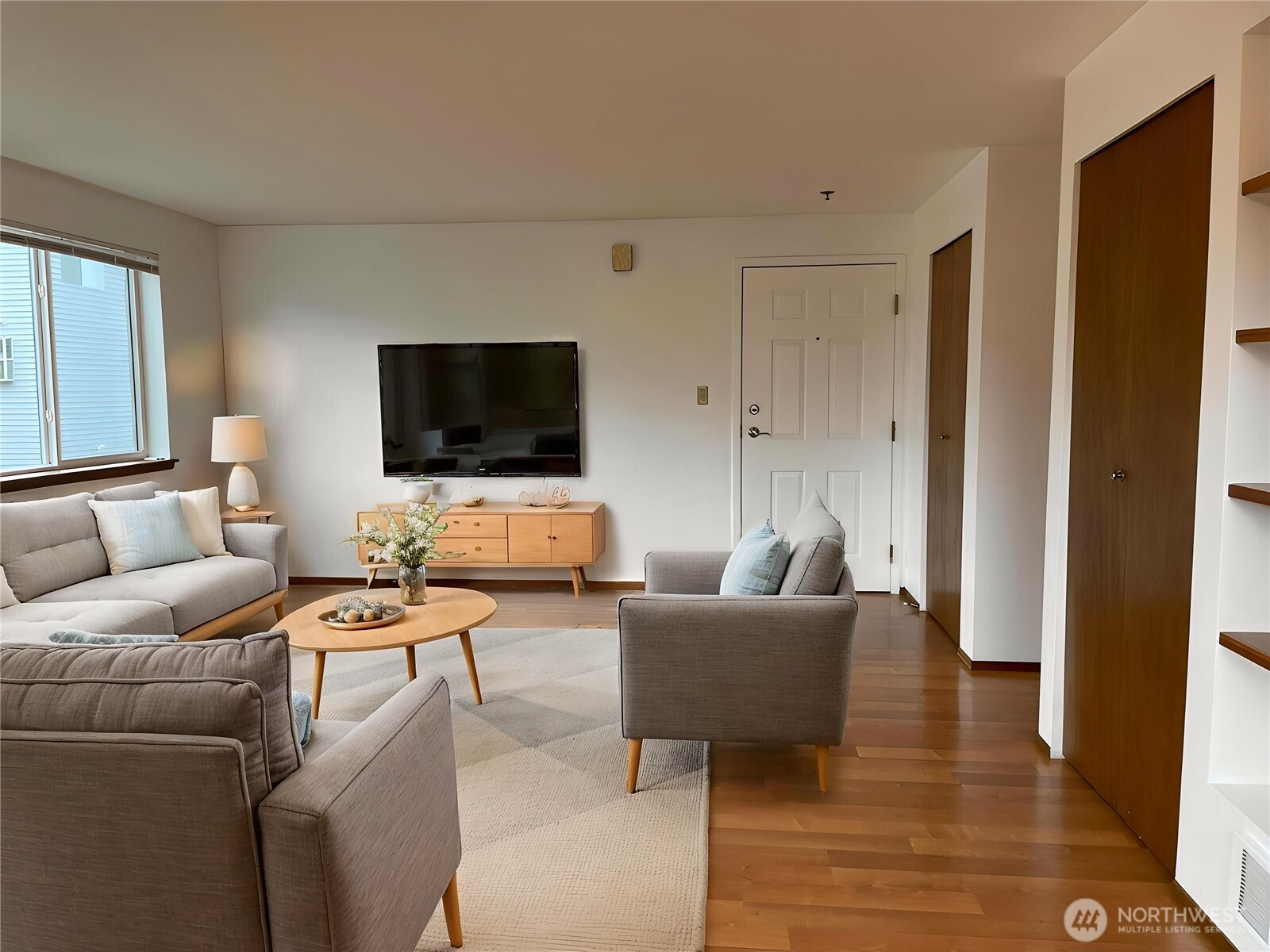 731 N 94th Street #8, Seattle, WA 98103