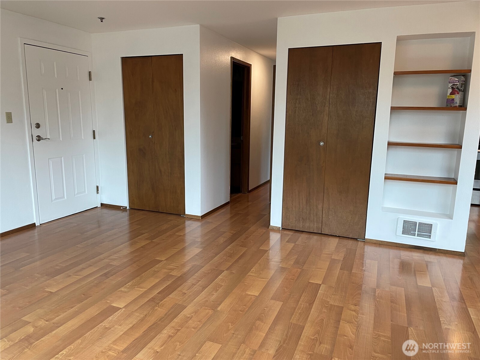 731 N 94th Street #8, Seattle, WA 98103