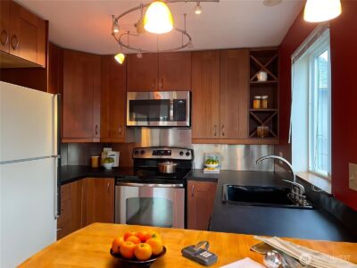 731 N 94th Street #8, Seattle, WA 98103 - Photo 7