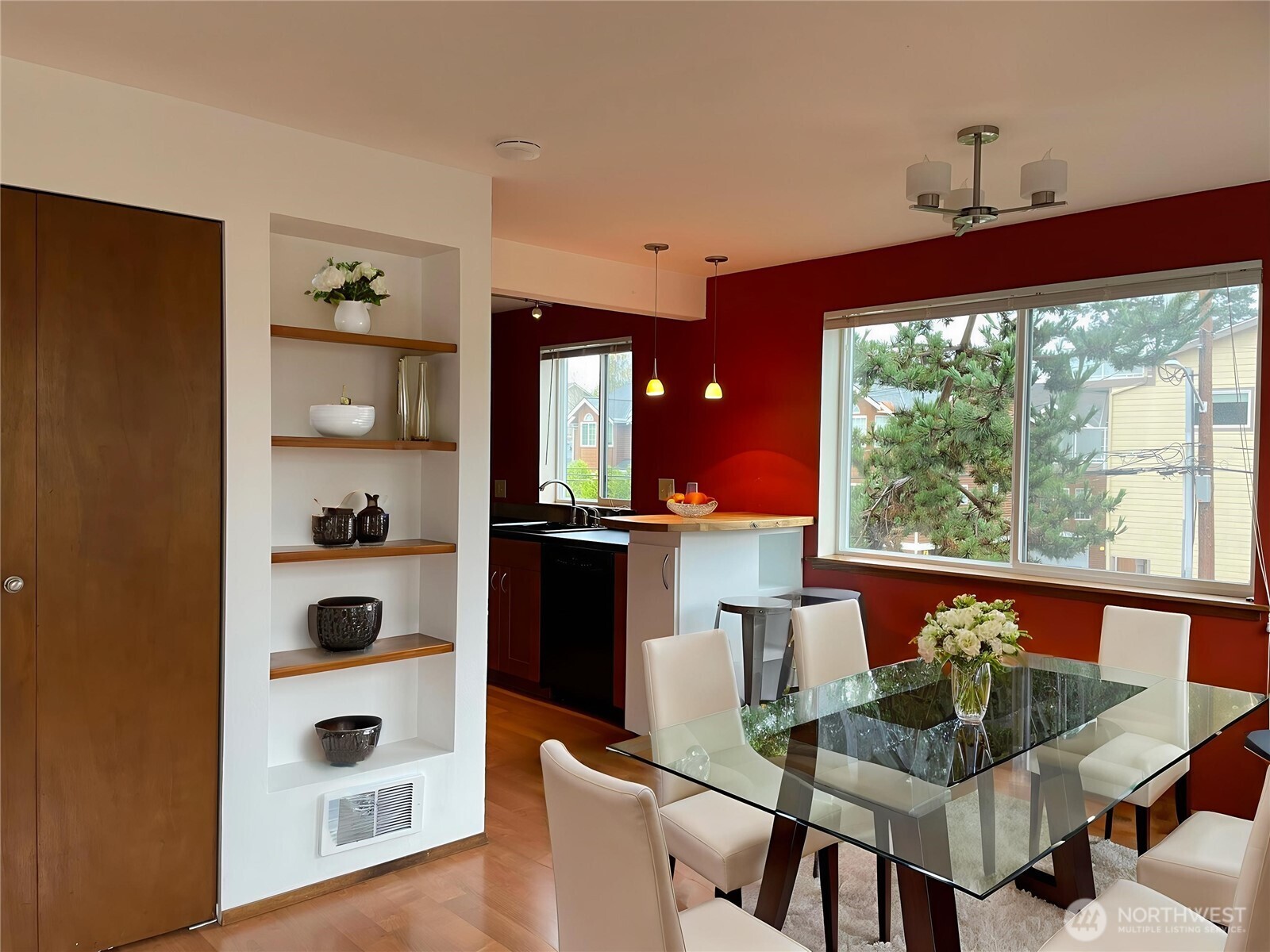731 N 94th Street #8, Seattle, WA 98103