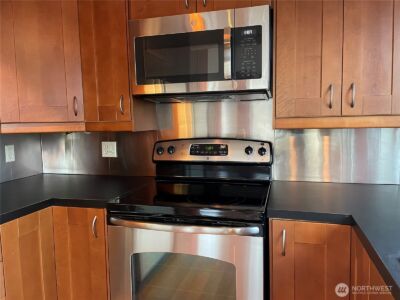 731 N 94th Street #8, Seattle, WA 98103 - Photo 10