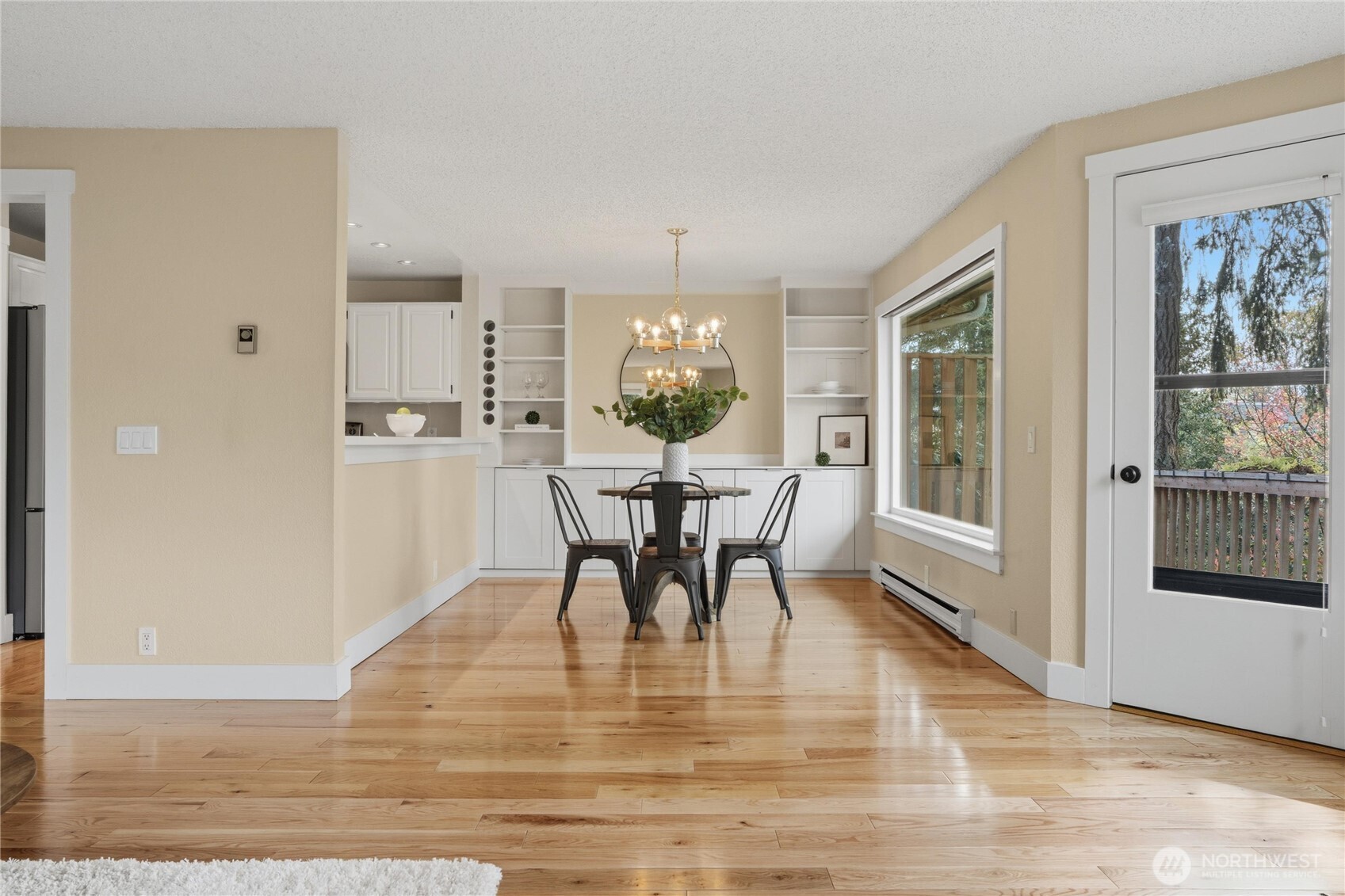 790 Madison Avenue N, Bainbridge Island, WA 98110