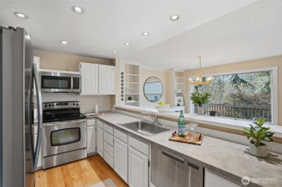 790 Madison Avenue N, Bainbridge Island, WA 98110 - Photo 20