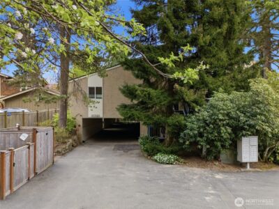 790 Madison Avenue N, Bainbridge Island, WA 98110 - Photo 4