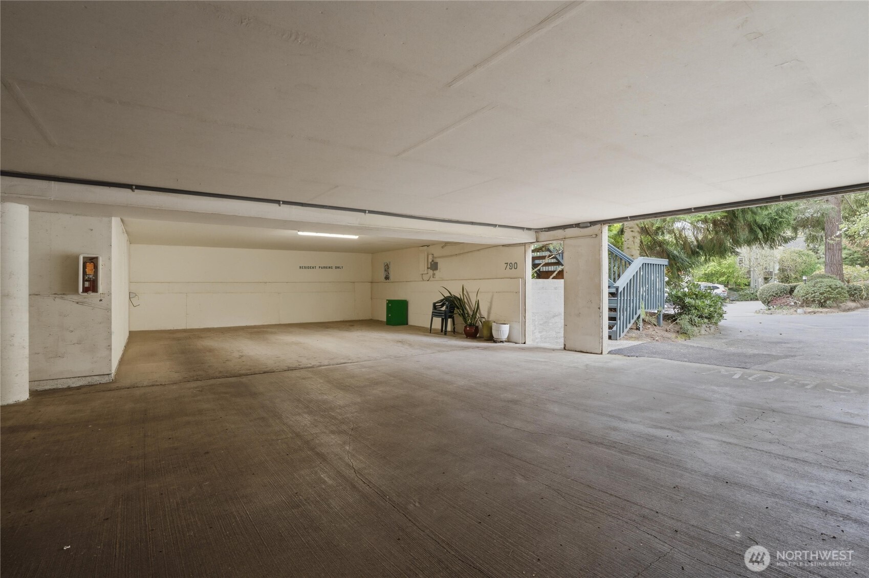 790 Madison Avenue N, Bainbridge Island, WA 98110