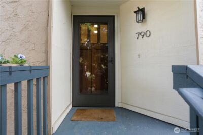790 Madison Avenue N, Bainbridge Island, WA 98110 - Photo 6