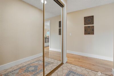 790 Madison Avenue N, Bainbridge Island, WA 98110 - Photo 8