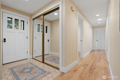 790 Madison Avenue N, Bainbridge Island, WA 98110 - Photo 9