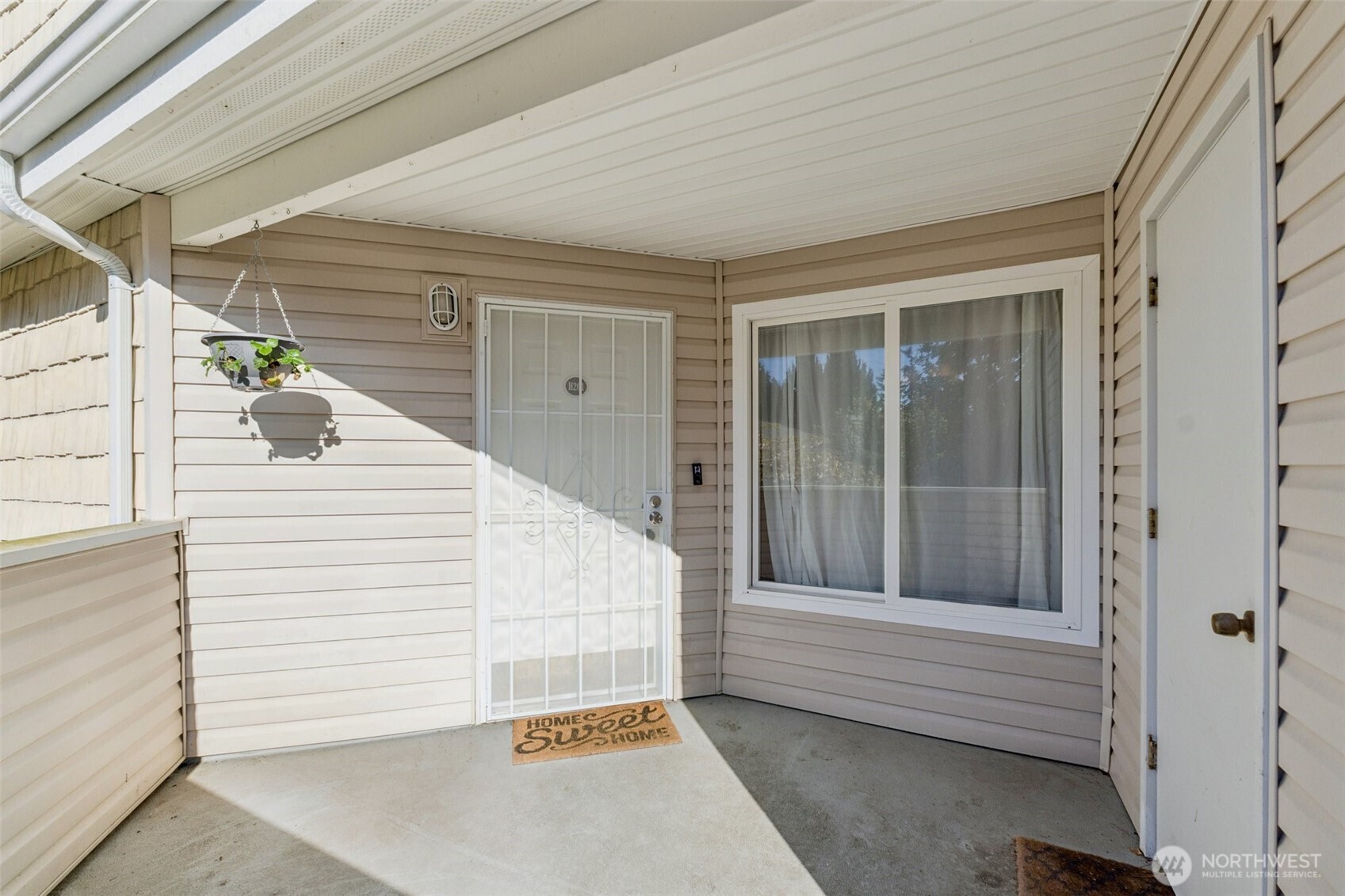 9210 Market Place #H201, Lake Stevens, WA 98258