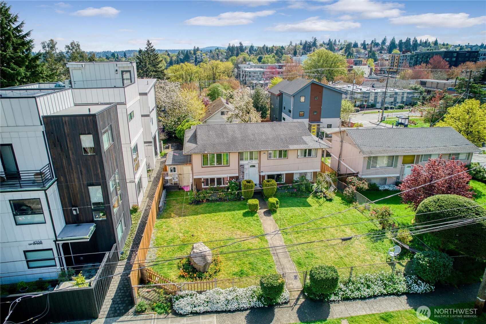 4560 34th Avenue S, Seattle, WA 98118
