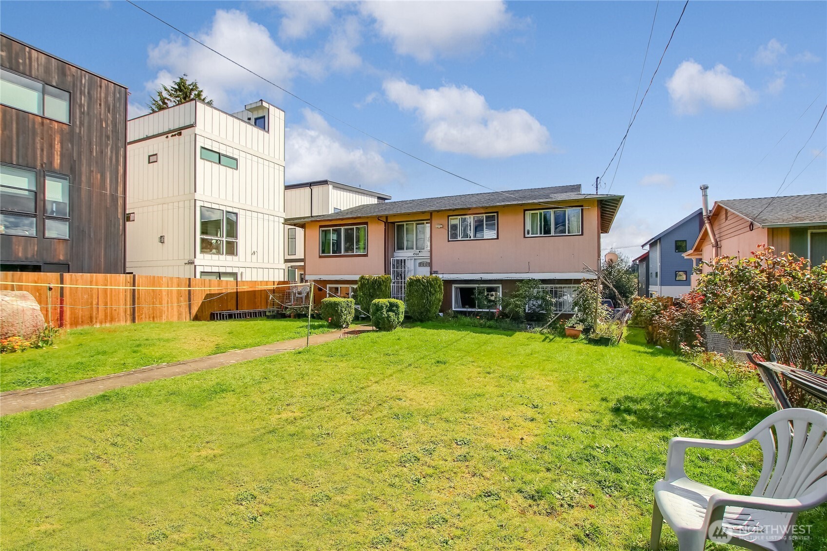 4560 34th Avenue S, Seattle, WA 98118