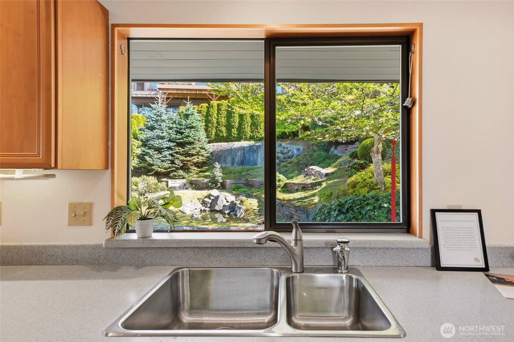 10248 Richwood Avenue NW, Seattle, WA 98177
