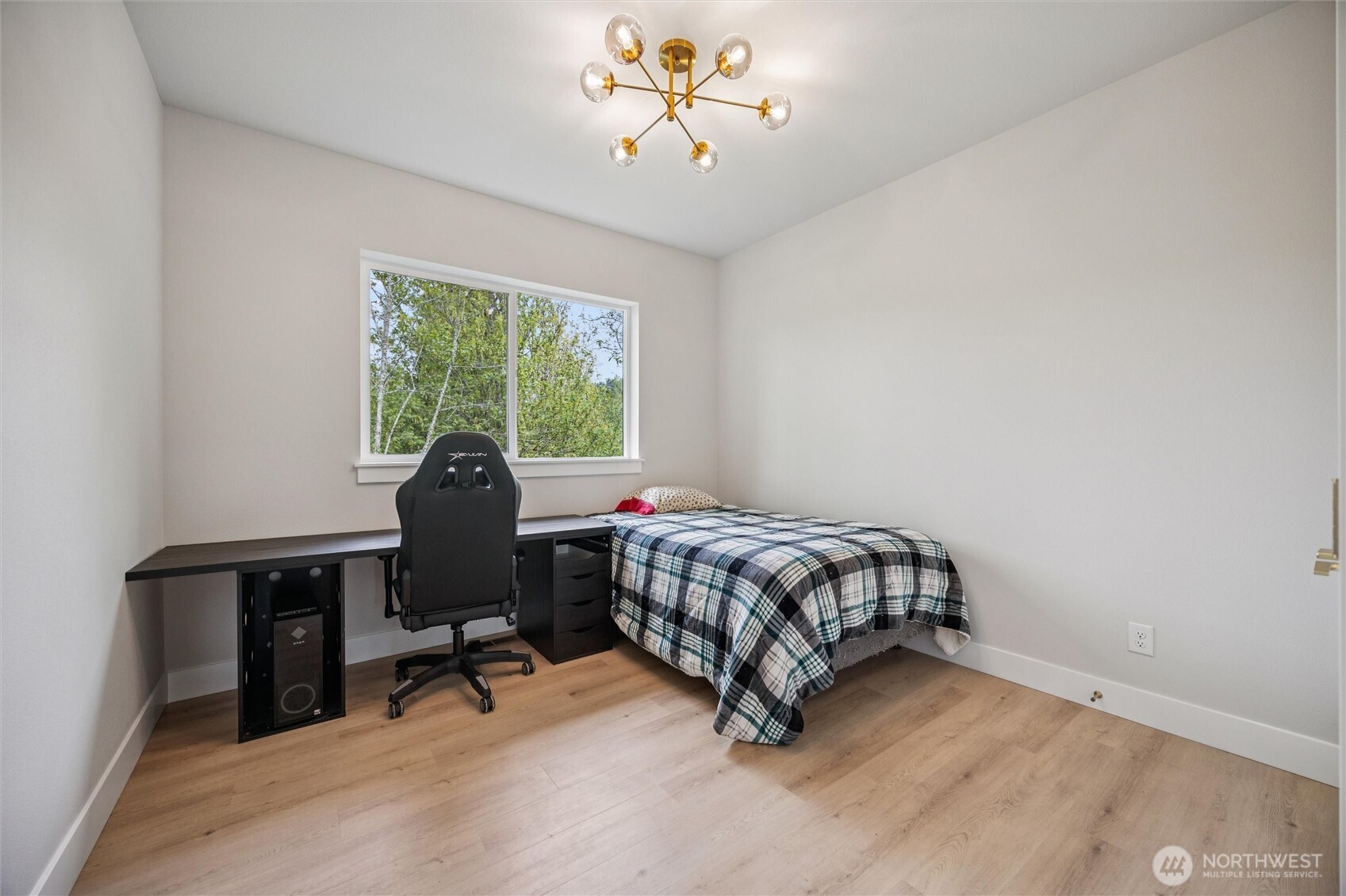 937 Edinburgh Court , Kelso, WA 98626
