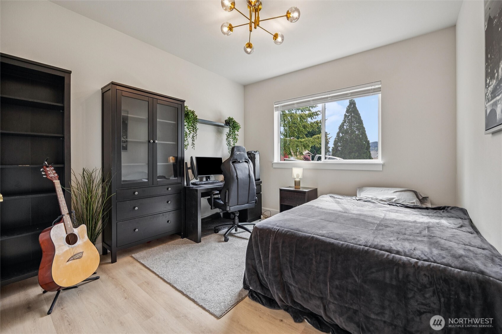937 Edinburgh Court , Kelso, WA 98626