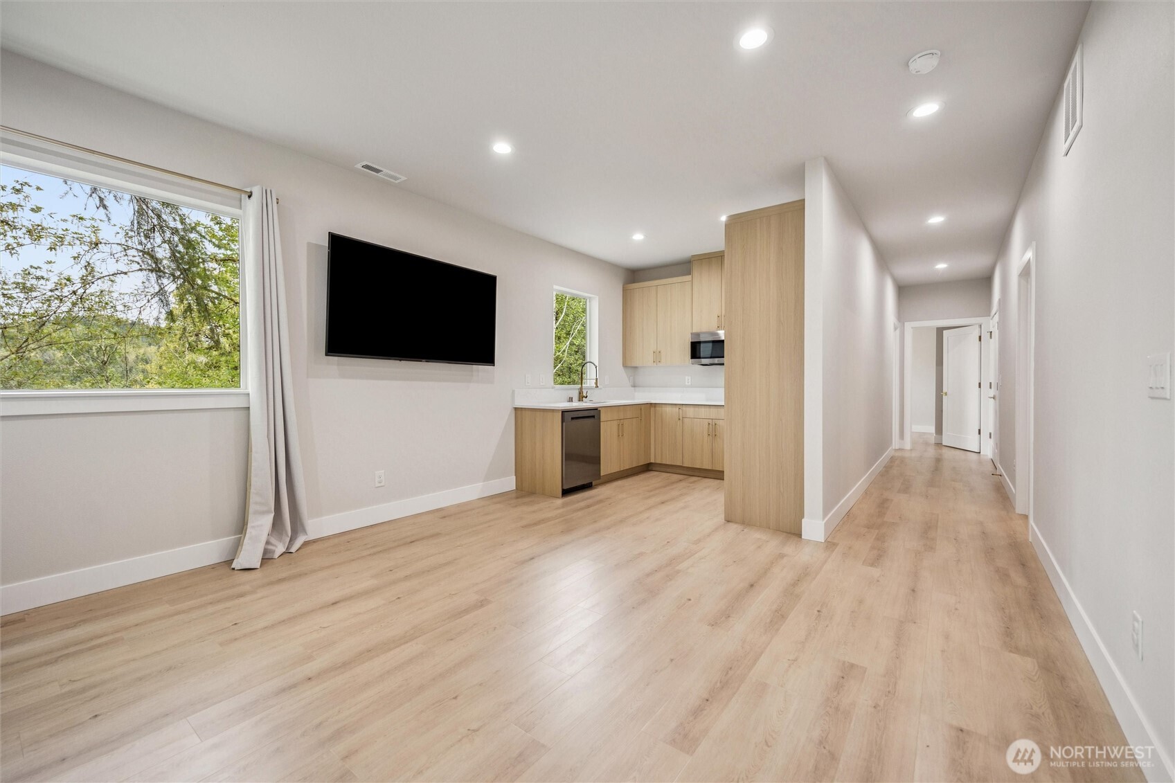 937 Edinburgh Court , Kelso, WA 98626