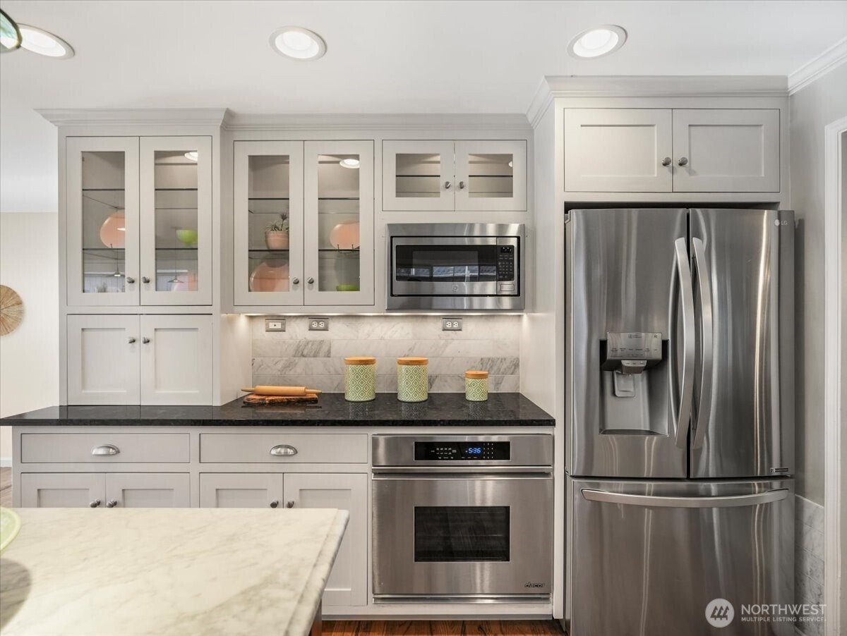 8255 SE 59th Street , Mercer Island, WA 98040