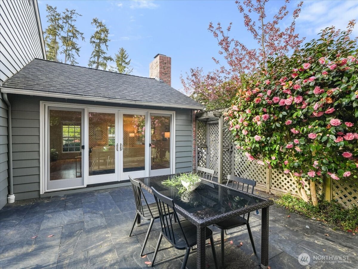 8255 SE 59th Street , Mercer Island, WA 98040