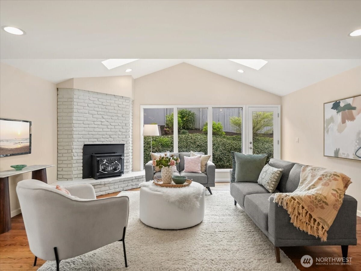 8255 SE 59th Street , Mercer Island, WA 98040