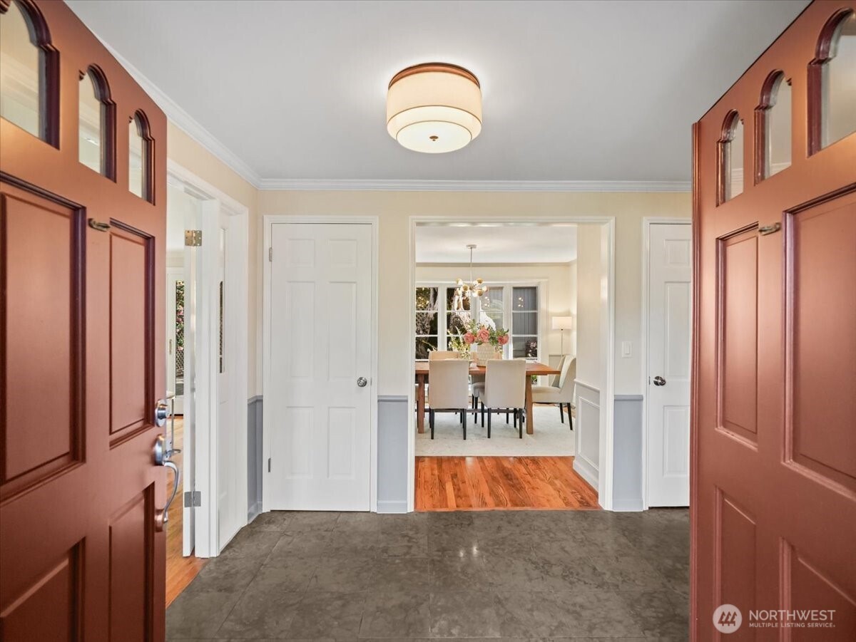 8255 SE 59th Street , Mercer Island, WA 98040