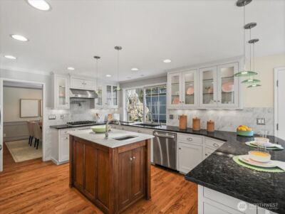 8255 SE 59th Street , Mercer Island, WA 98040 - Photo 11