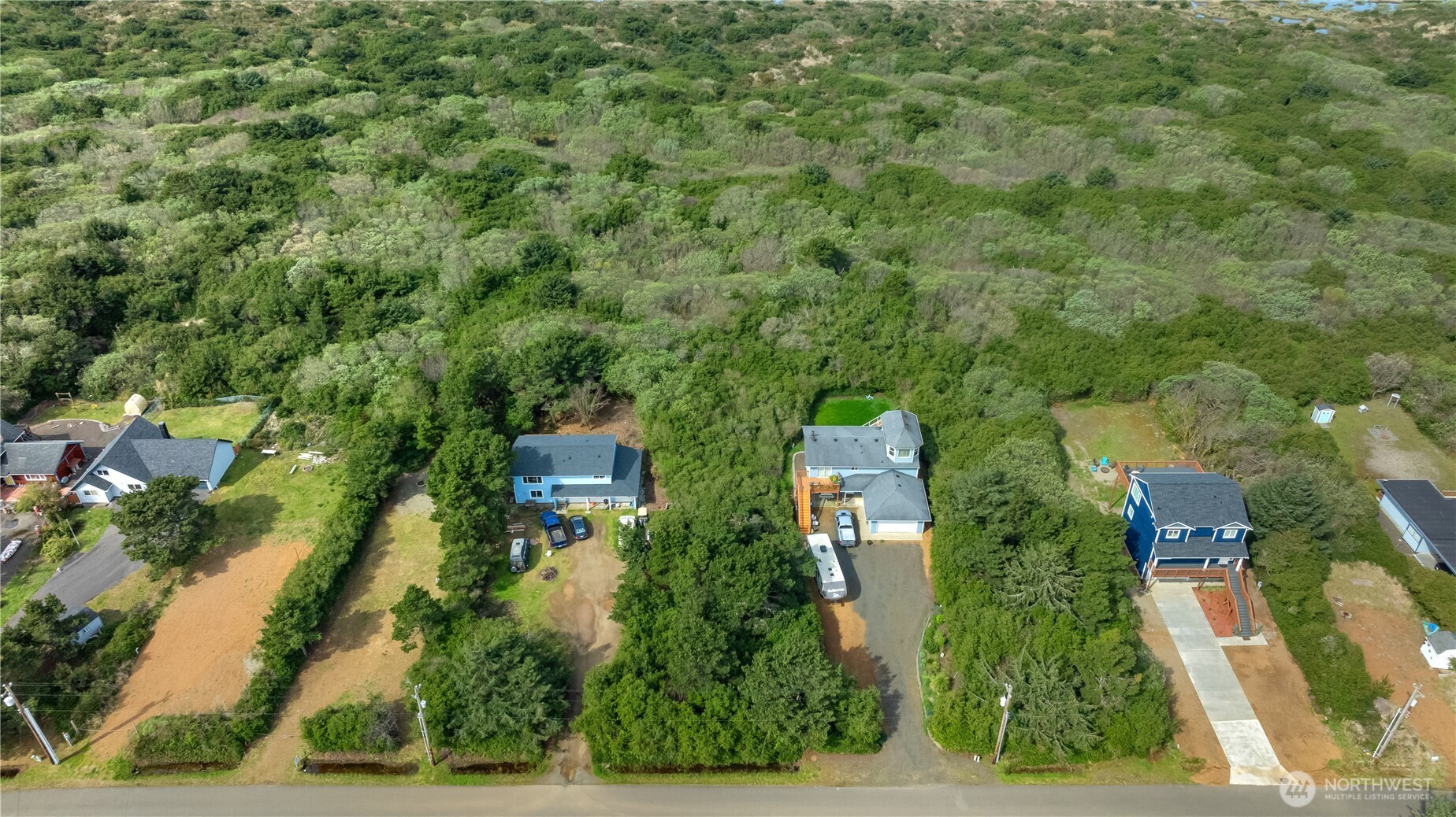 323 Sand Dune Avenue NW, Ocean Shores, WA 98569