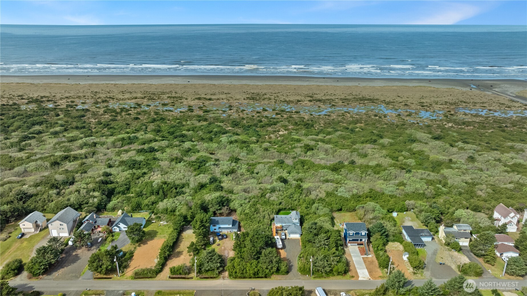 323 Sand Dune Avenue NW, Ocean Shores, WA 98569