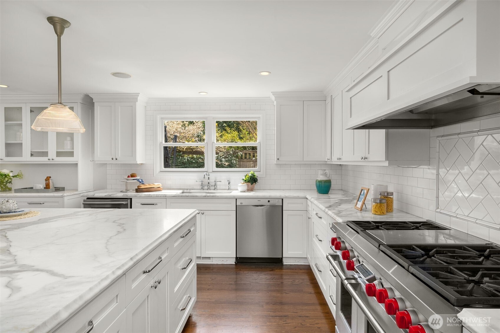 8421 SE 72nd Place , Mercer Island, WA 98040