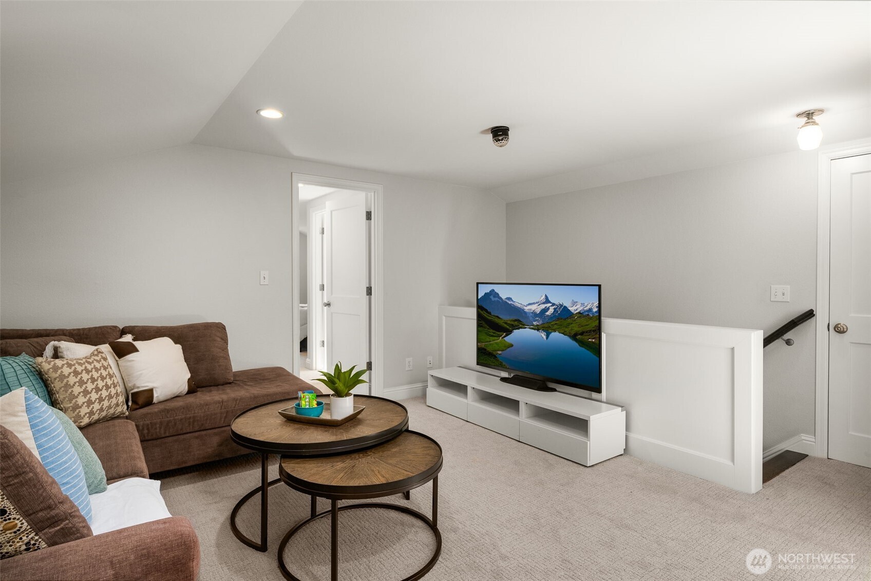 8421 SE 72nd Place , Mercer Island, WA 98040