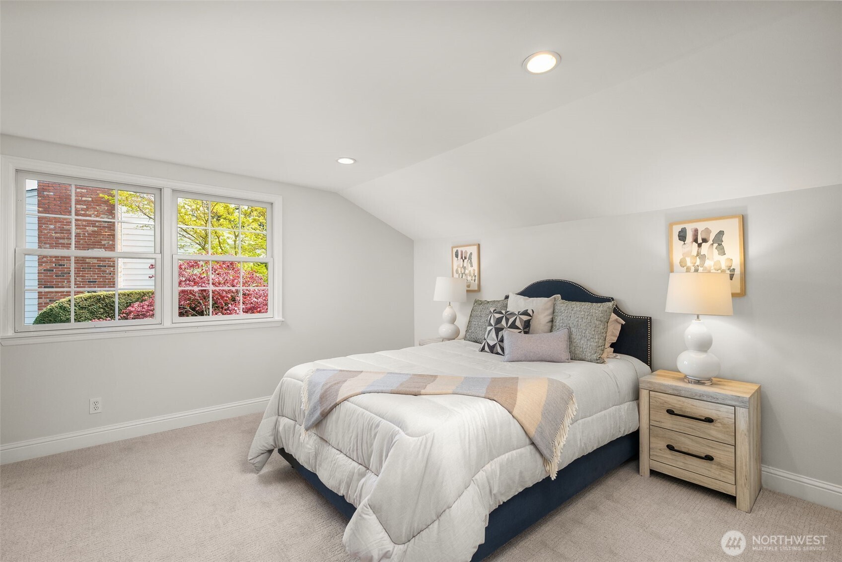 8421 SE 72nd Place , Mercer Island, WA 98040