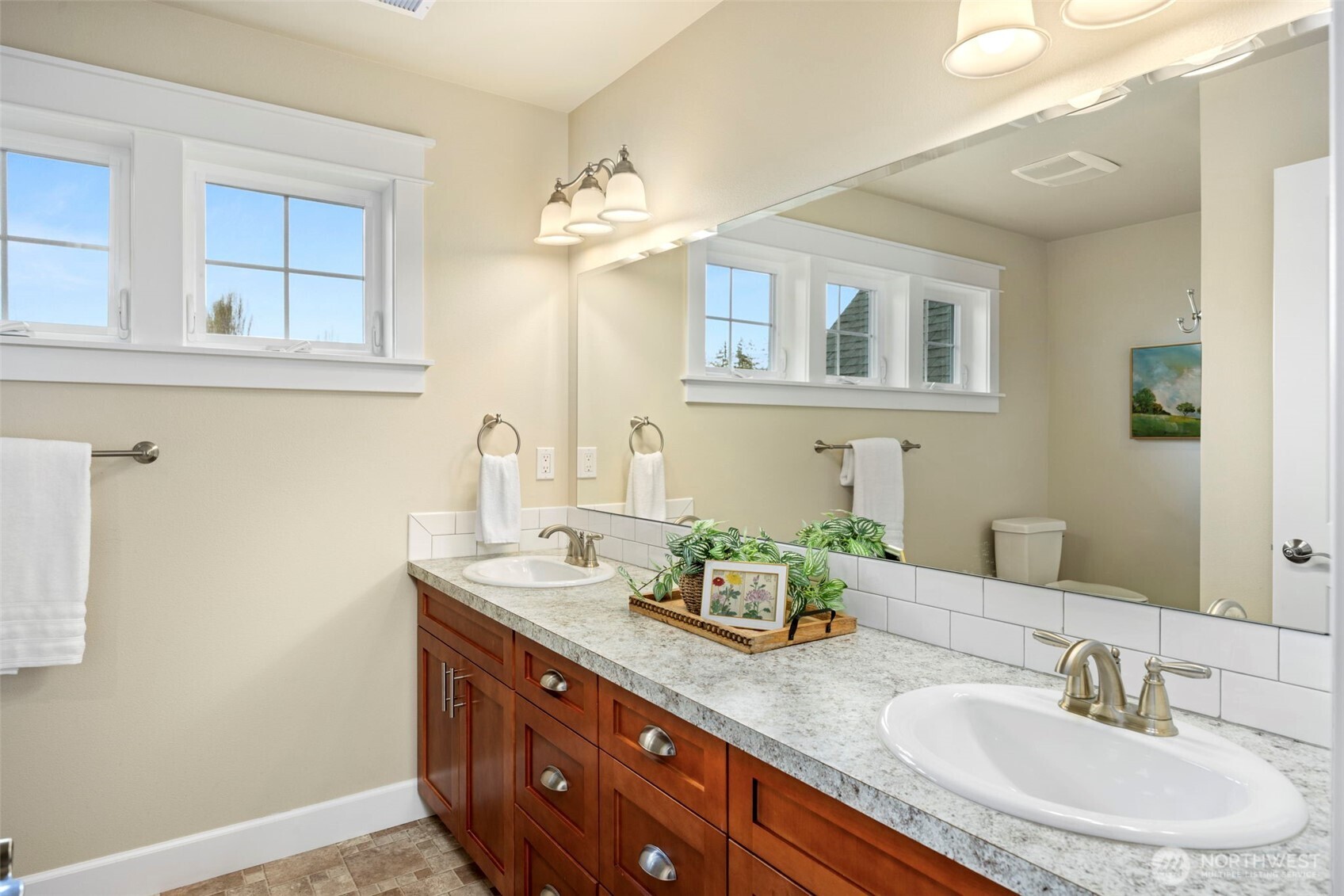 6493 White Peaks Lane NW, Bremerton, WA 98311