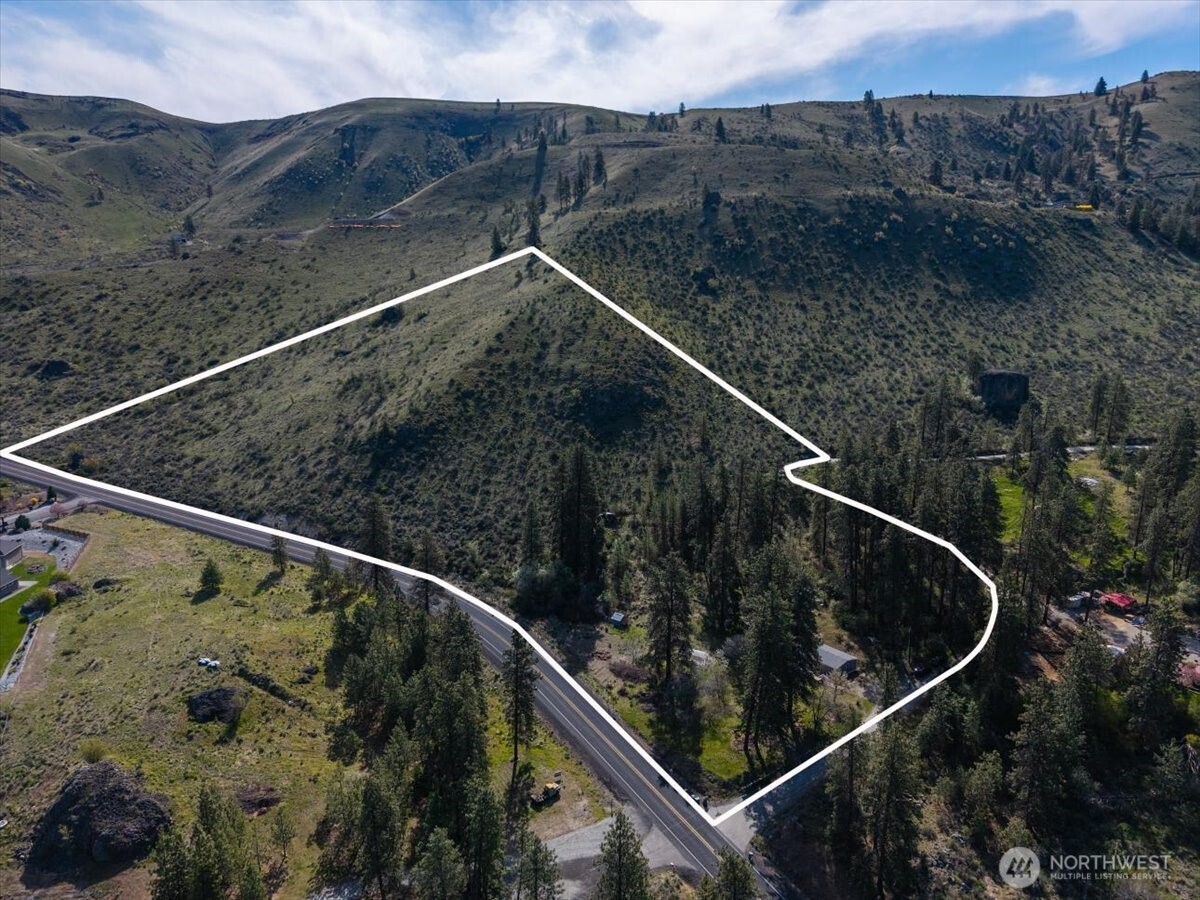 5 Mountain Spring Road , Orondo, WA 98843